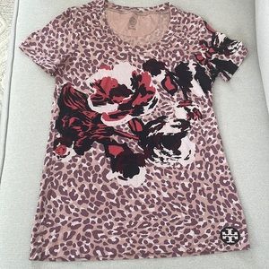 Woman TORY BURCH pink Black Leopard Floral Print T-shirt / Top .